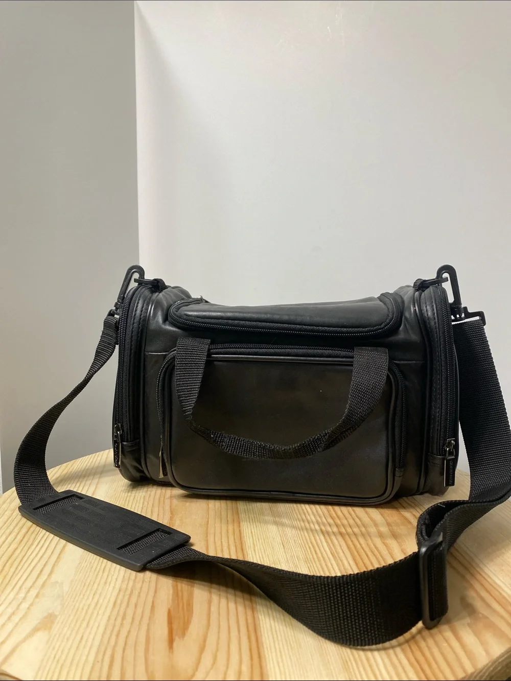 Quantaray Black Canvas Camera Camcorder Carry Shoulder Bag Large 12 X 7.5 X 6